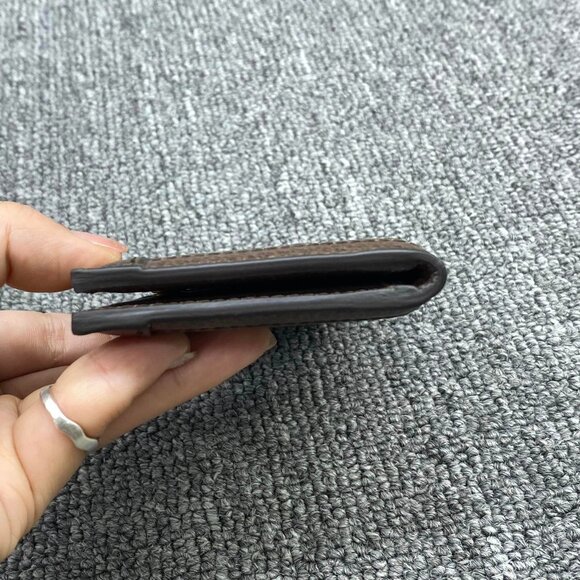 100% Authentic Gucci Leather Card Holder - Picture 4 of 12